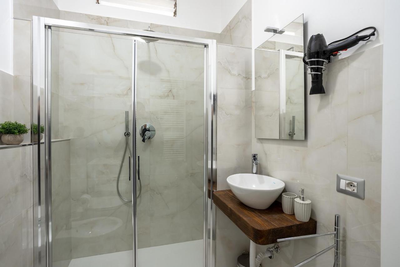Milano City Apartments - Duomo Brera - Elegant Suite In Design District Eksteriør bilde
