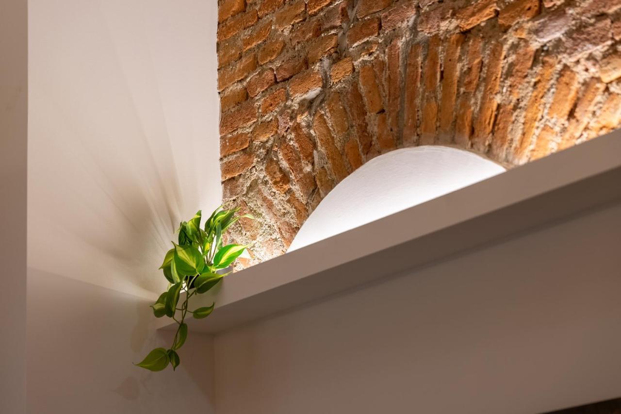 Milano City Apartments - Duomo Brera - Elegant Suite In Design District Eksteriør bilde